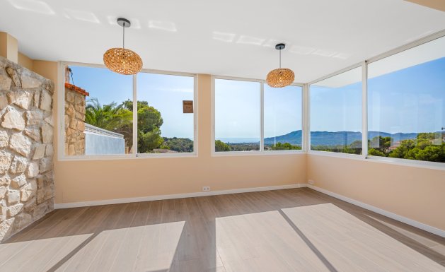 Resale - Villa - Alicante - La Nucía