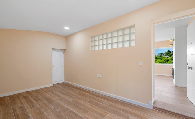 Resale - Villa - Alicante - La Nucía
