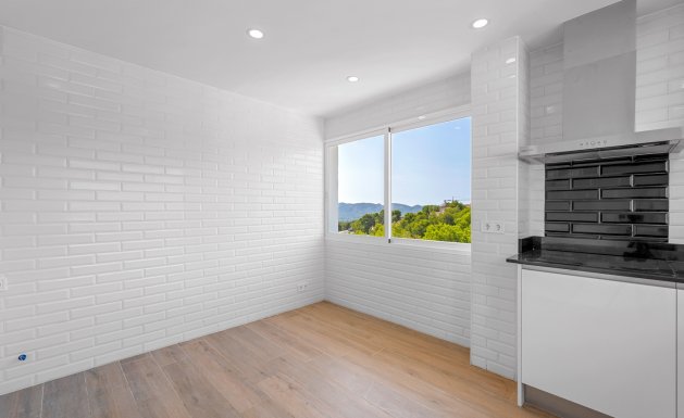 Resale - Villa - Alicante - La Nucía
