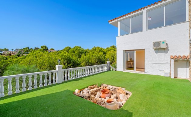 Resale - Villa - Alicante - La Nucía