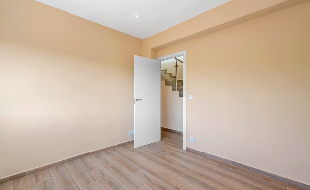 Resale - Villa - Alicante - La Nucía
