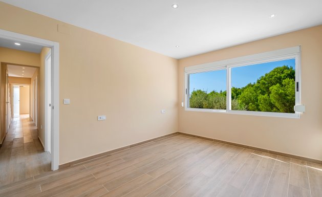Resale - Villa - Alicante - La Nucía
