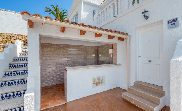 Resale - Villa - Alicante - La Nucía