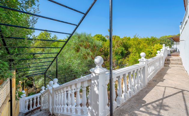 Resale - Villa - Alicante - La Nucía