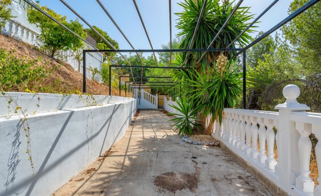 Resale - Villa - Alicante - La Nucía