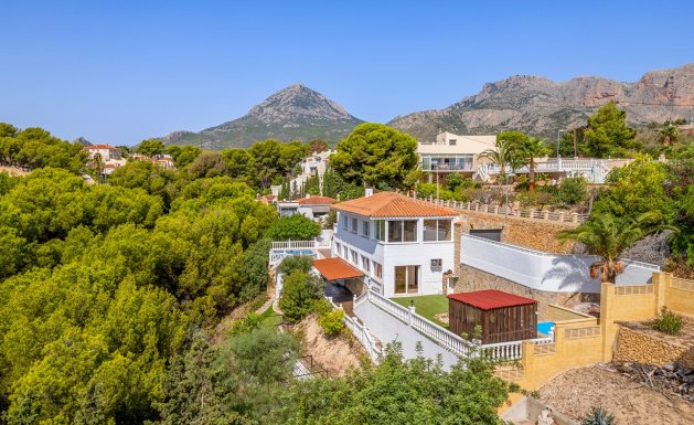 Resale - Villa - Alicante - La Nucía