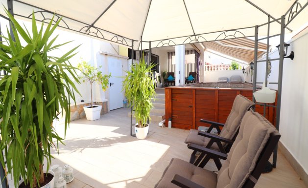 Resale - Detached House / Villa - Orihuela Costa - La Florida
