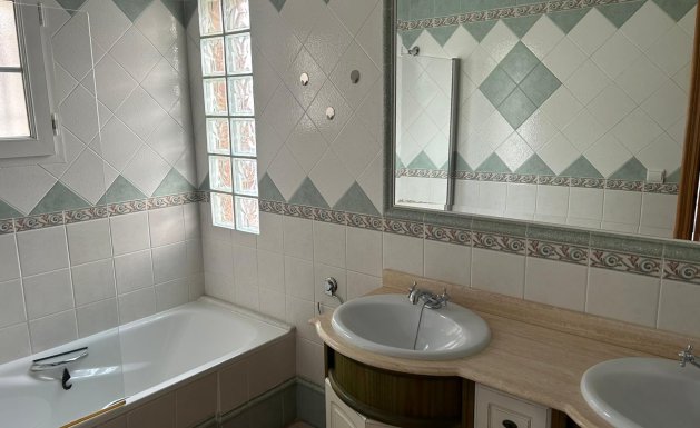 Herverkoop - Villa - Villamartín - Los Dolses