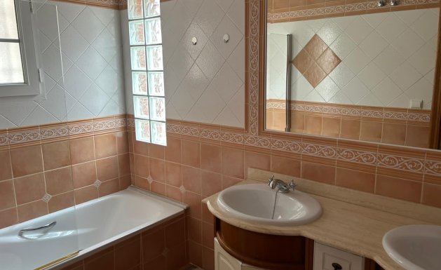 Herverkoop - Villa - Villamartín - Los Dolses