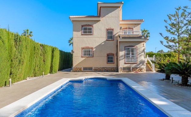 Reventa - Villa - Ciudad Quesada - Dona Pepa