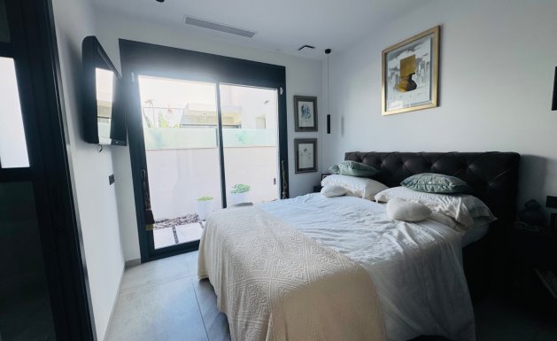 Reventa - Villa - Ciudad Quesada - La Fiesta