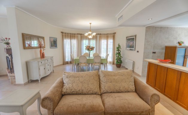 Reventa - Villa - Ciudad Quesada - Dona Pepa