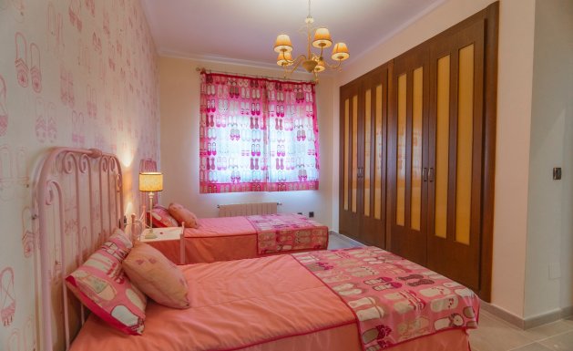 Reventa - Villa - Ciudad Quesada - Dona Pepa