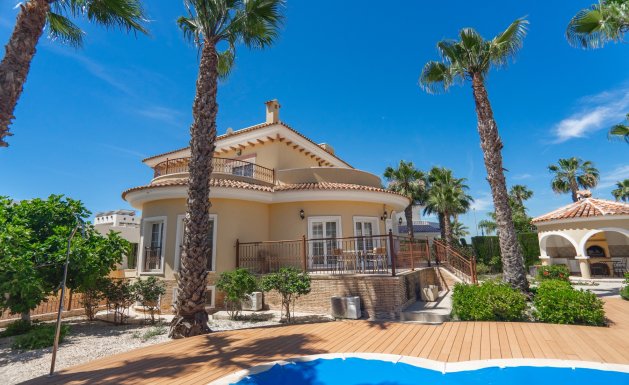 Reventa - Villa - Ciudad Quesada - Dona Pepa