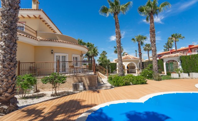 Reventa - Villa - Ciudad Quesada - Dona Pepa