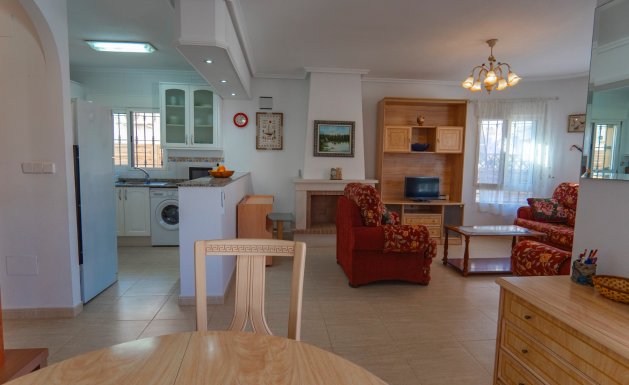 Herverkoop - Detached House / Villa - Guardamar del Segura - El Raso