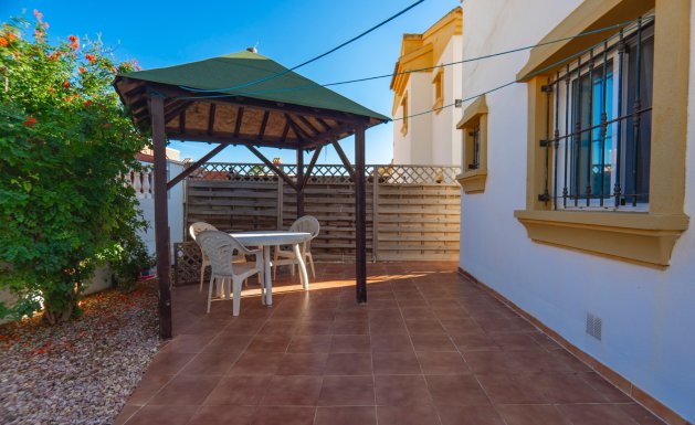 Herverkoop - Detached House / Villa - Guardamar del Segura - El Raso