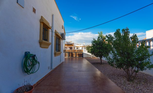 Herverkoop - Detached House / Villa - Guardamar del Segura - El Raso