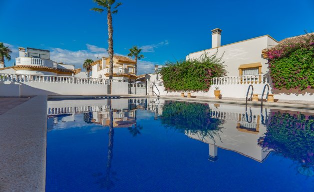 Herverkoop - Detached House / Villa - Guardamar del Segura - El Raso