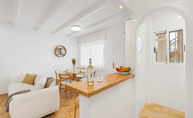 Resale - Chalet - Orihuela Costa - Villamartin