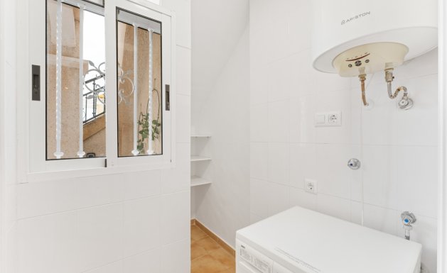 Resale - Chalet - Orihuela Costa - Villamartin