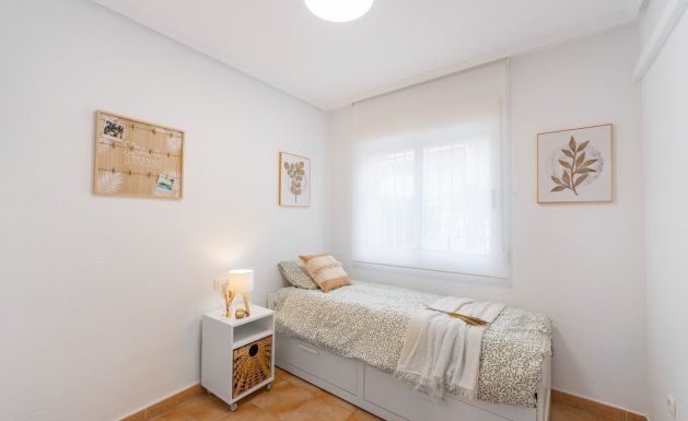 Resale - Chalet - Orihuela Costa - Villamartin