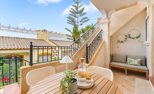 Resale - Chalet - Orihuela Costa - Villamartin
