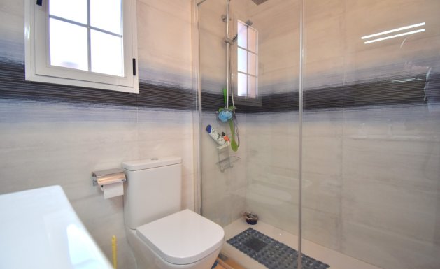 Herverkoop - Detached House / Villa - Orihuela Costa - Playa Flamenca