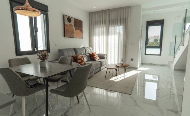 Herverkoop - Detached House / Villa - Torrevieja - La Florida