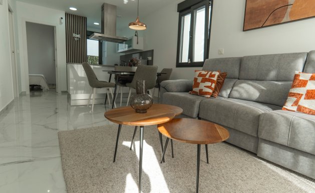 Herverkoop - Detached House / Villa - Torrevieja - La Florida