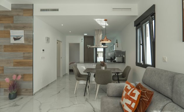 Herverkoop - Detached House / Villa - Torrevieja - La Florida