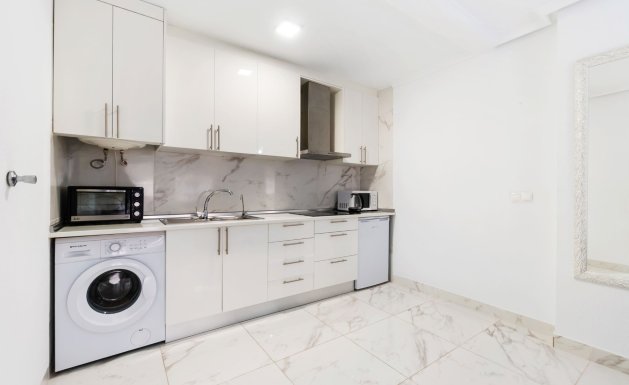 Herverkoop - Apartment - Torrevieja - Centro