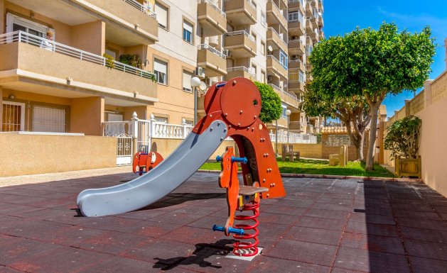 Herverkoop - Apartment - Torrevieja - Centro