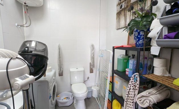 Resale - Commercial - Lo Crispin