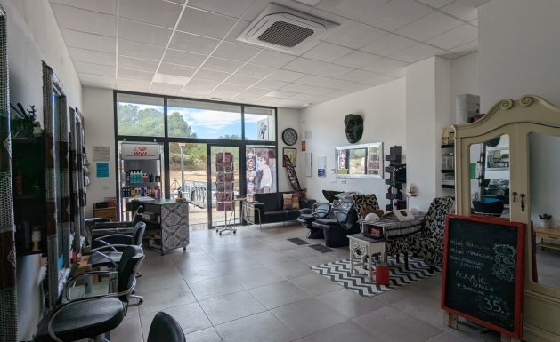 Resale - Commercial - Lo Crispin