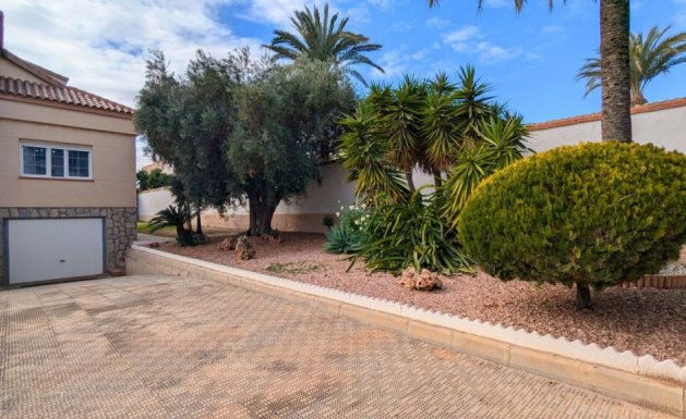 Herverkoop - Detached House / Villa - Mil Palmeras