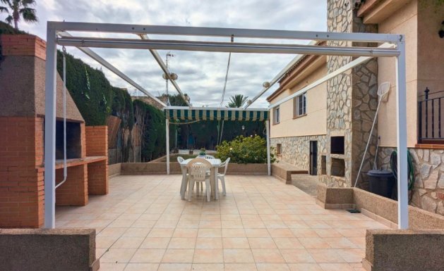 Herverkoop - Detached House / Villa - Mil Palmeras