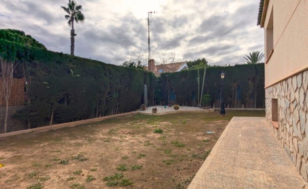 Herverkoop - Detached House / Villa - Mil Palmeras