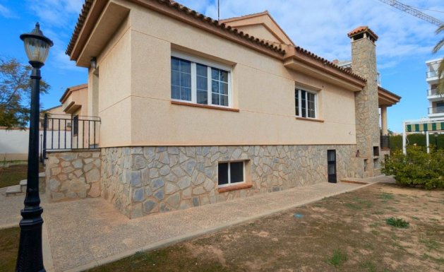 Herverkoop - Detached House / Villa - Mil Palmeras