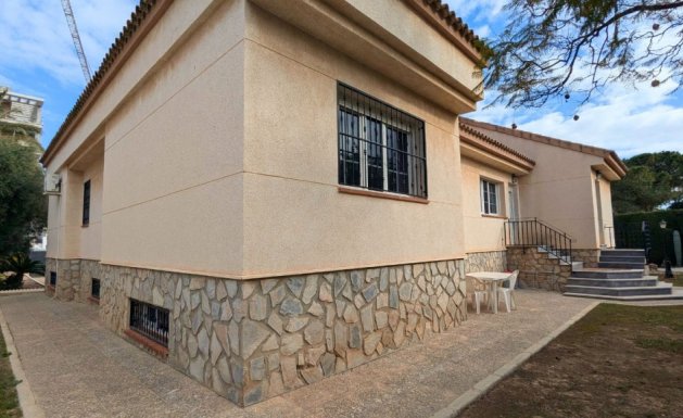 Herverkoop - Detached House / Villa - Mil Palmeras