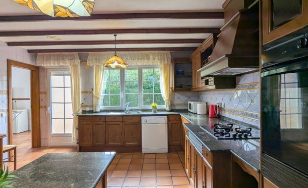 Herverkoop - Detached House / Villa - Mil Palmeras