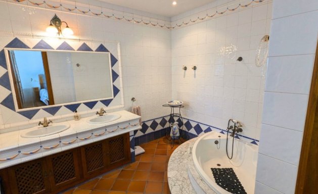 Herverkoop - Detached House / Villa - Mil Palmeras