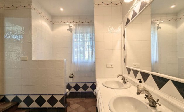 Herverkoop - Detached House / Villa - Mil Palmeras