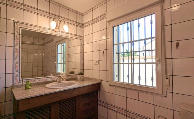 Herverkoop - Detached House / Villa - Mil Palmeras