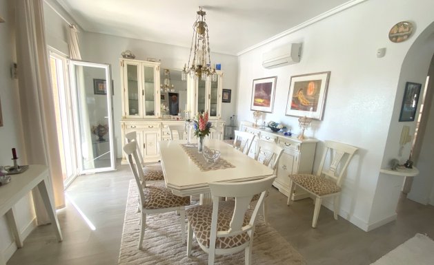 Resale - Detached House / Villa - Ciudad Quesada - Central Quesada