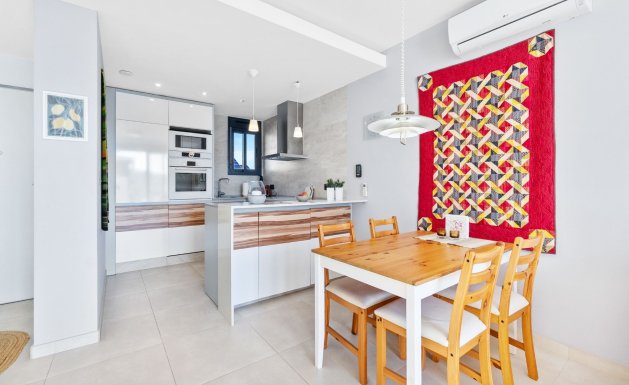 Resale - Apartment - Torrevieja - Punta Prima