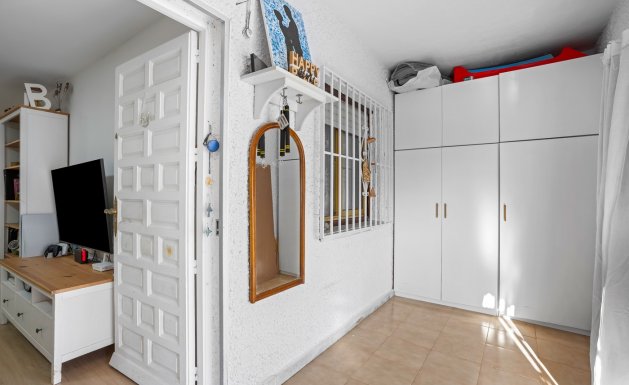 Resale - Chalet - Torrevieja - La Siesta