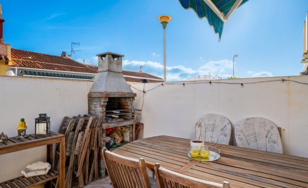 Resale - Chalet - Torrevieja - La Siesta