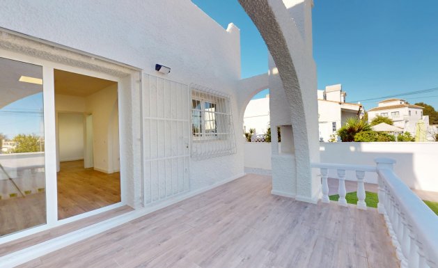 Herverkoop - Chalet - Orihuela Costa - Villamartin