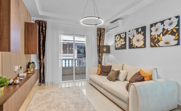 Herverkoop - Apartment - Torrevieja - Playa del Cura